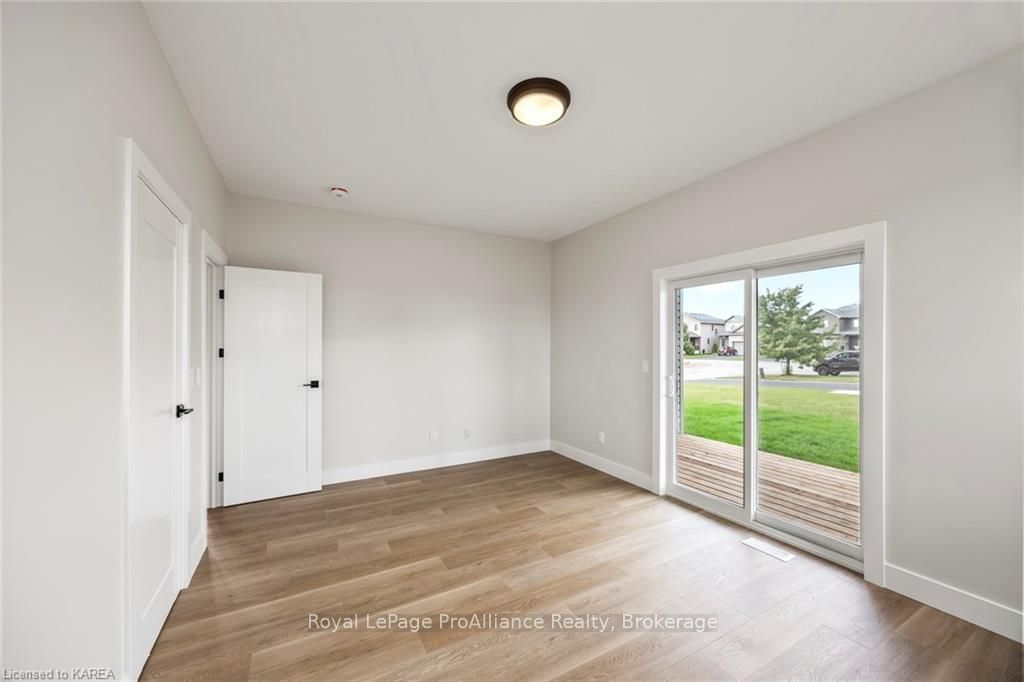 Photo 34 of 136 Mcdonough Crescent, Loyalist, Amherstview — HOMEH