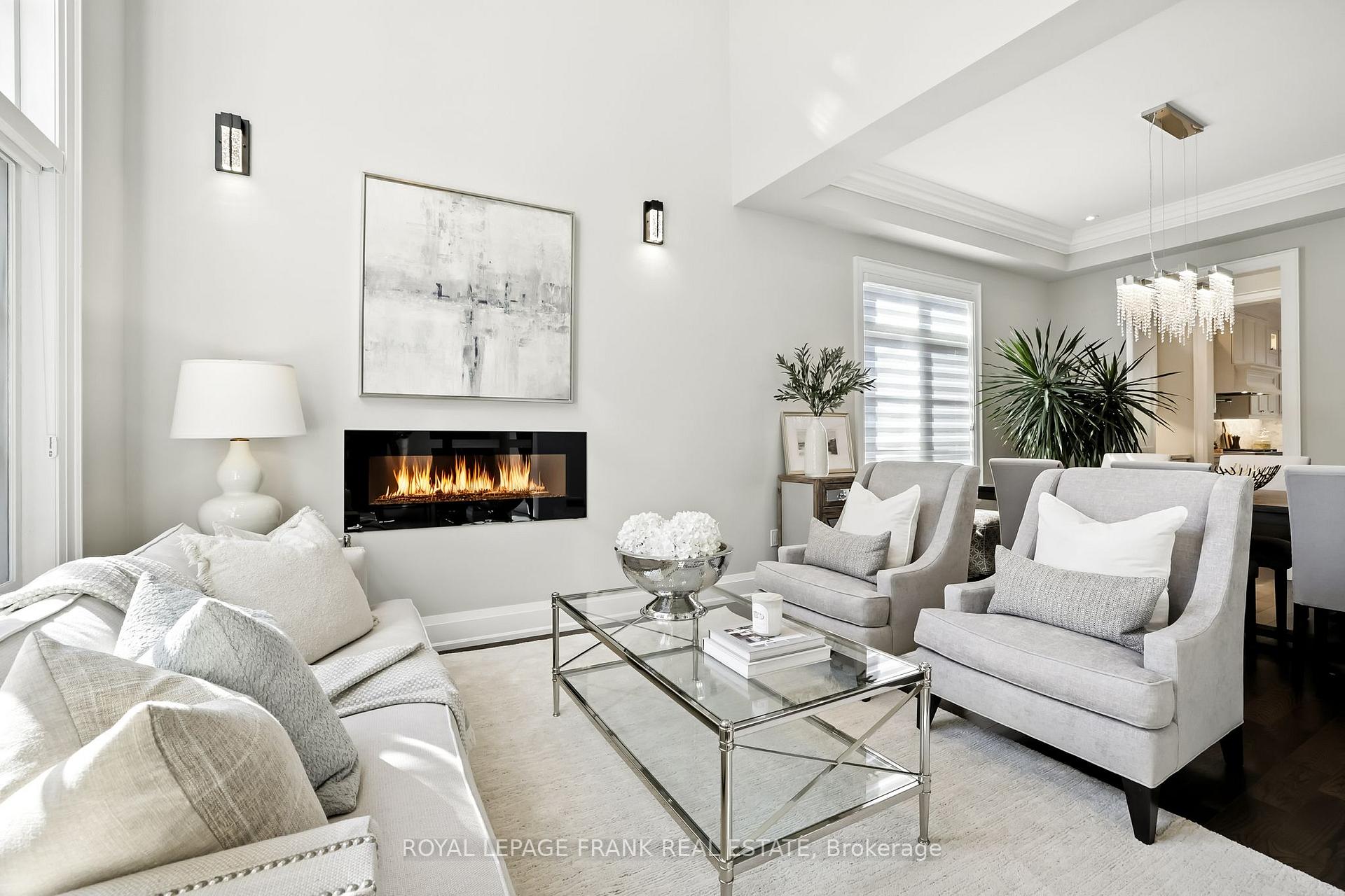 Photo 6 of 52 Wootten Way N, Markham, Markham Village — HOMEH