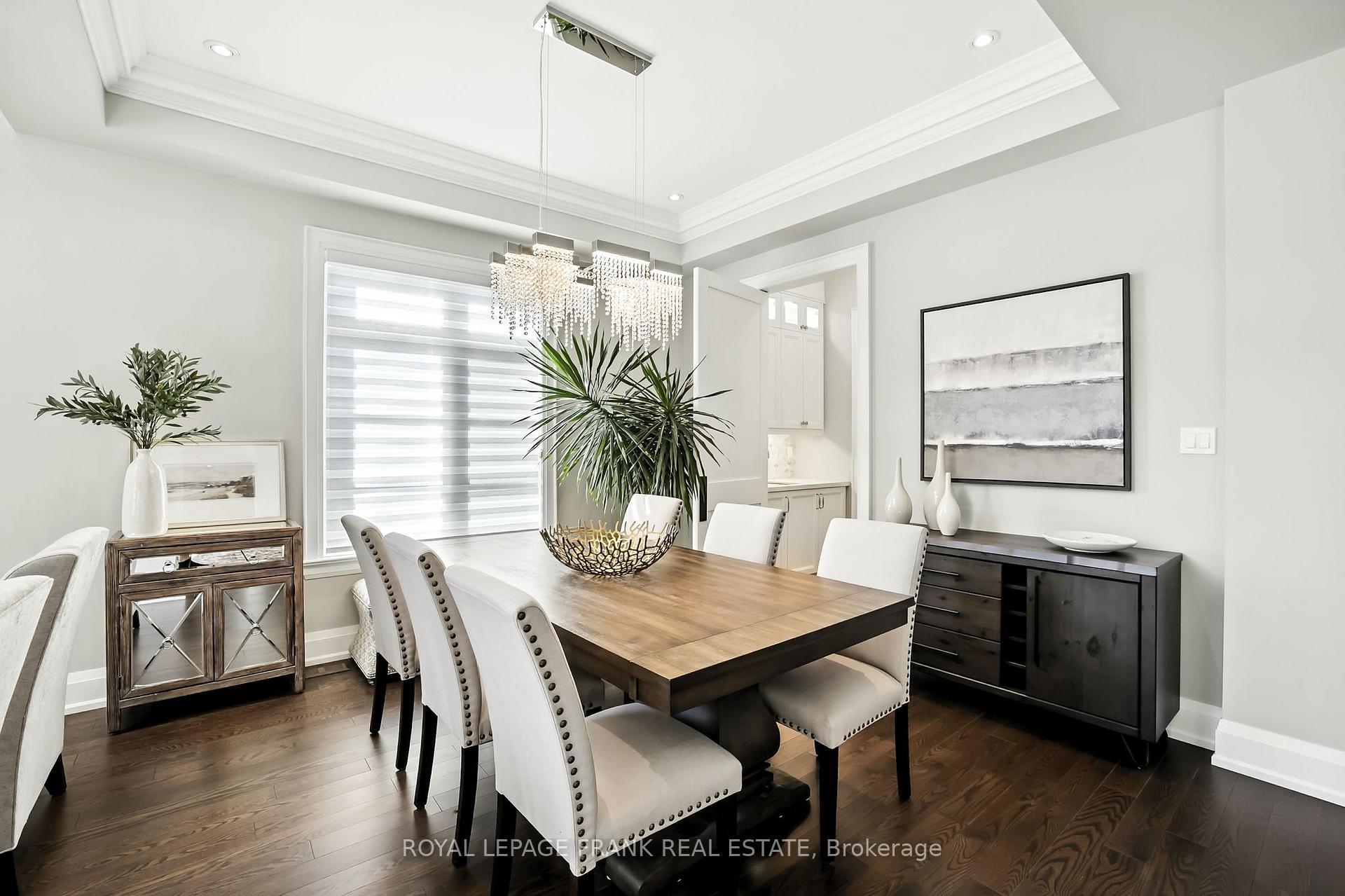 Photo 9 of 52 Wootten Way N, Markham, Markham Village — HOMEH