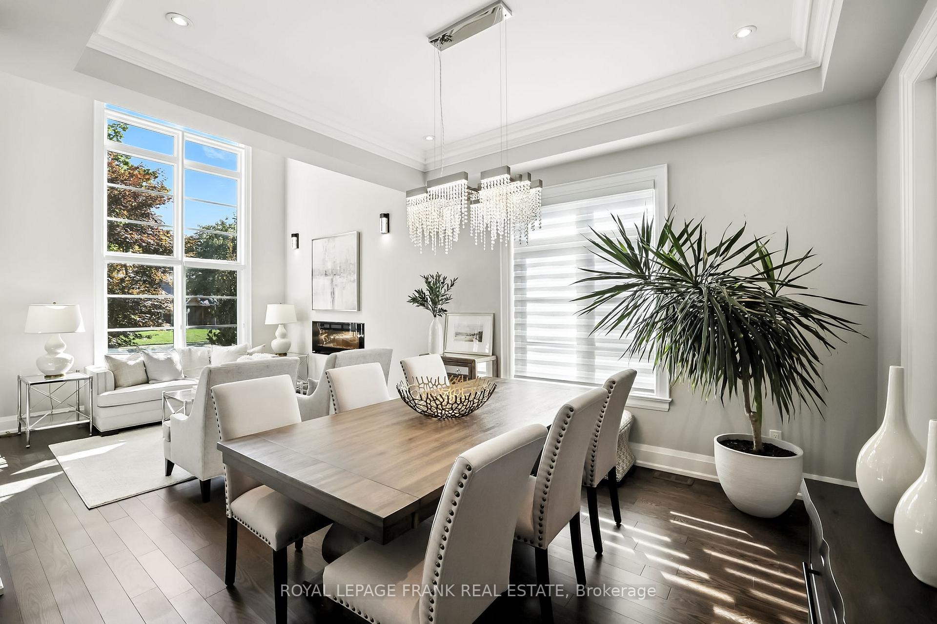 Photo 10 of 52 Wootten Way N, Markham, Markham Village — HOMEH