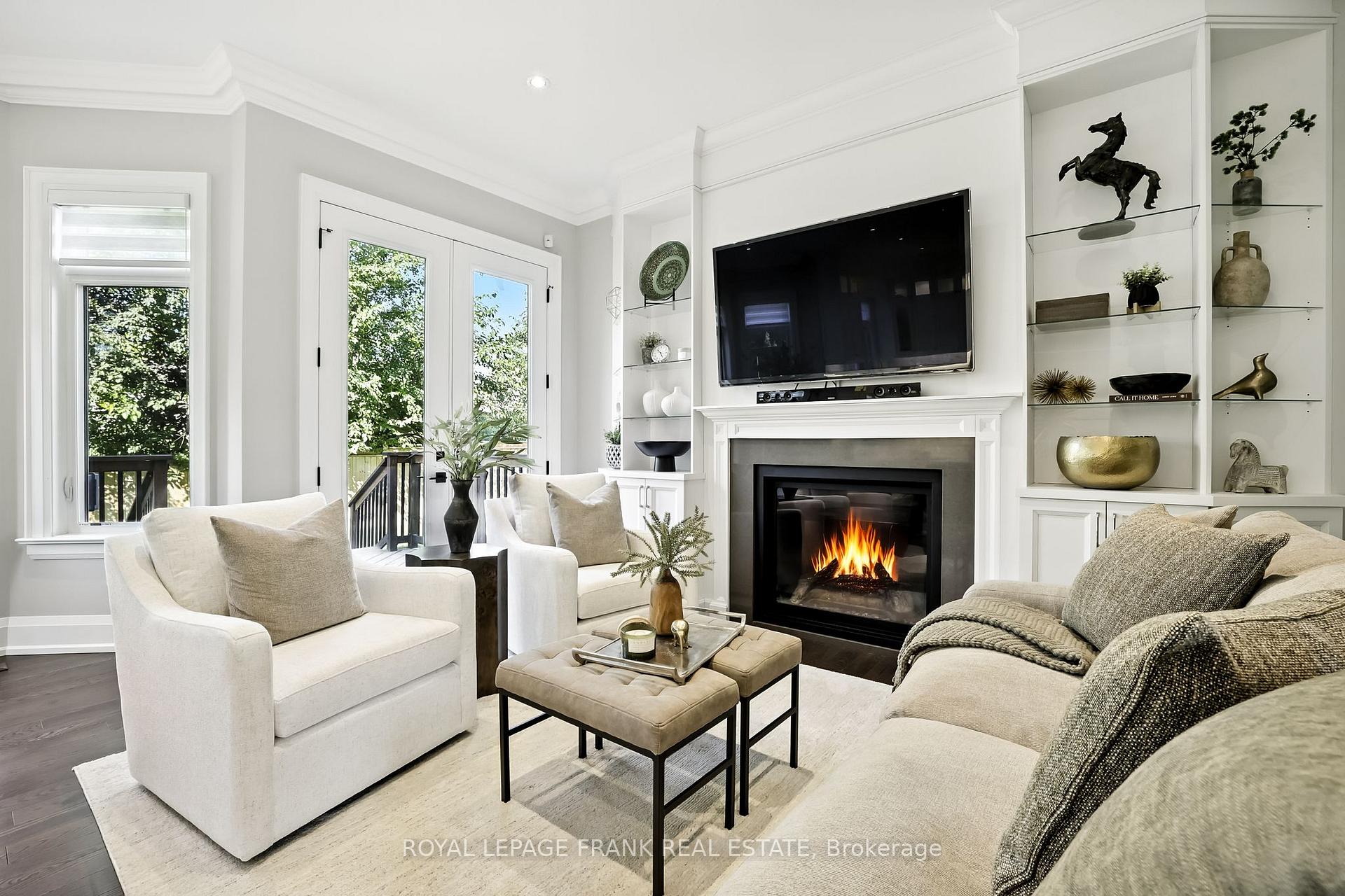 Photo 14 of 52 Wootten Way N, Markham, Markham Village — HOMEH