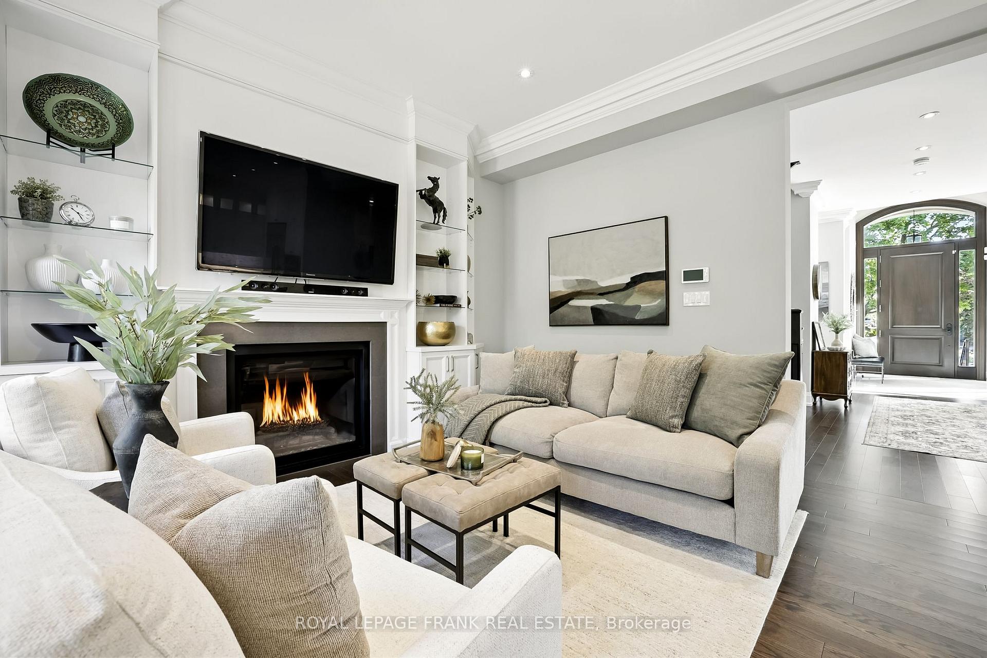 Photo 15 of 52 Wootten Way N, Markham, Markham Village — HOMEH