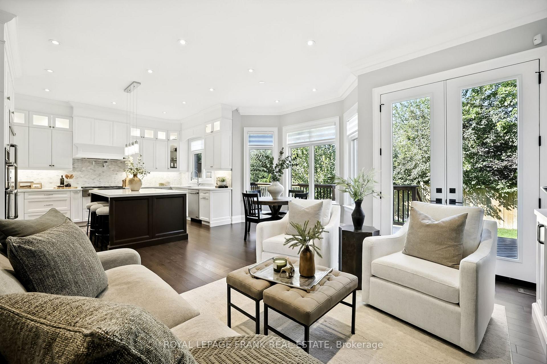 Photo 16 of 52 Wootten Way N, Markham, Markham Village — HOMEH