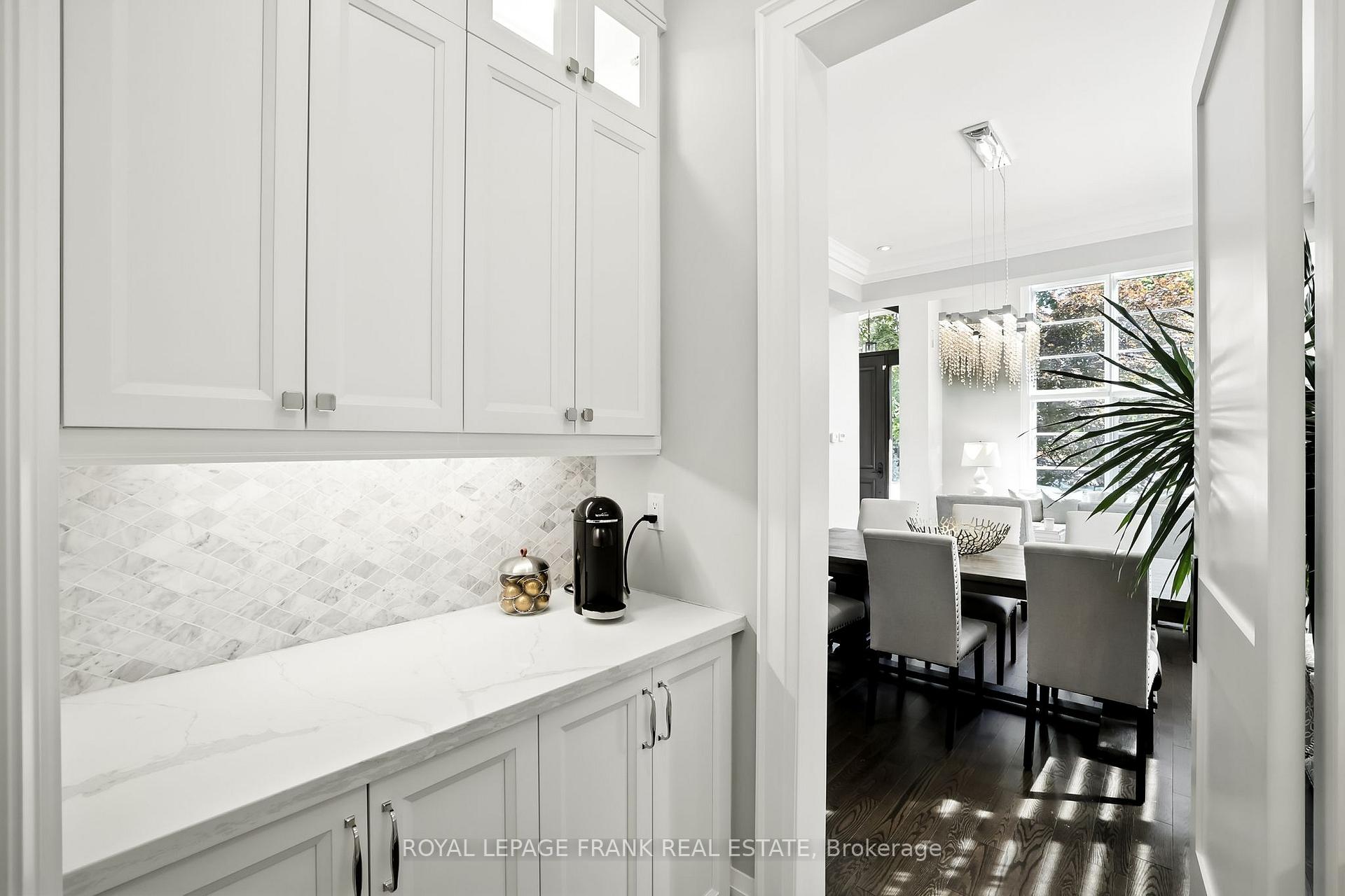 Photo 20 of 52 Wootten Way N, Markham, Markham Village — HOMEH