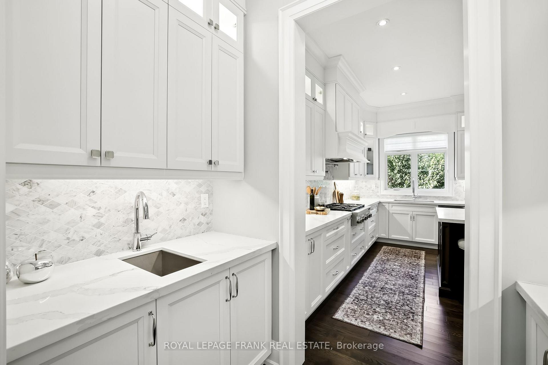 Photo 21 of 52 Wootten Way N, Markham, Markham Village — HOMEH