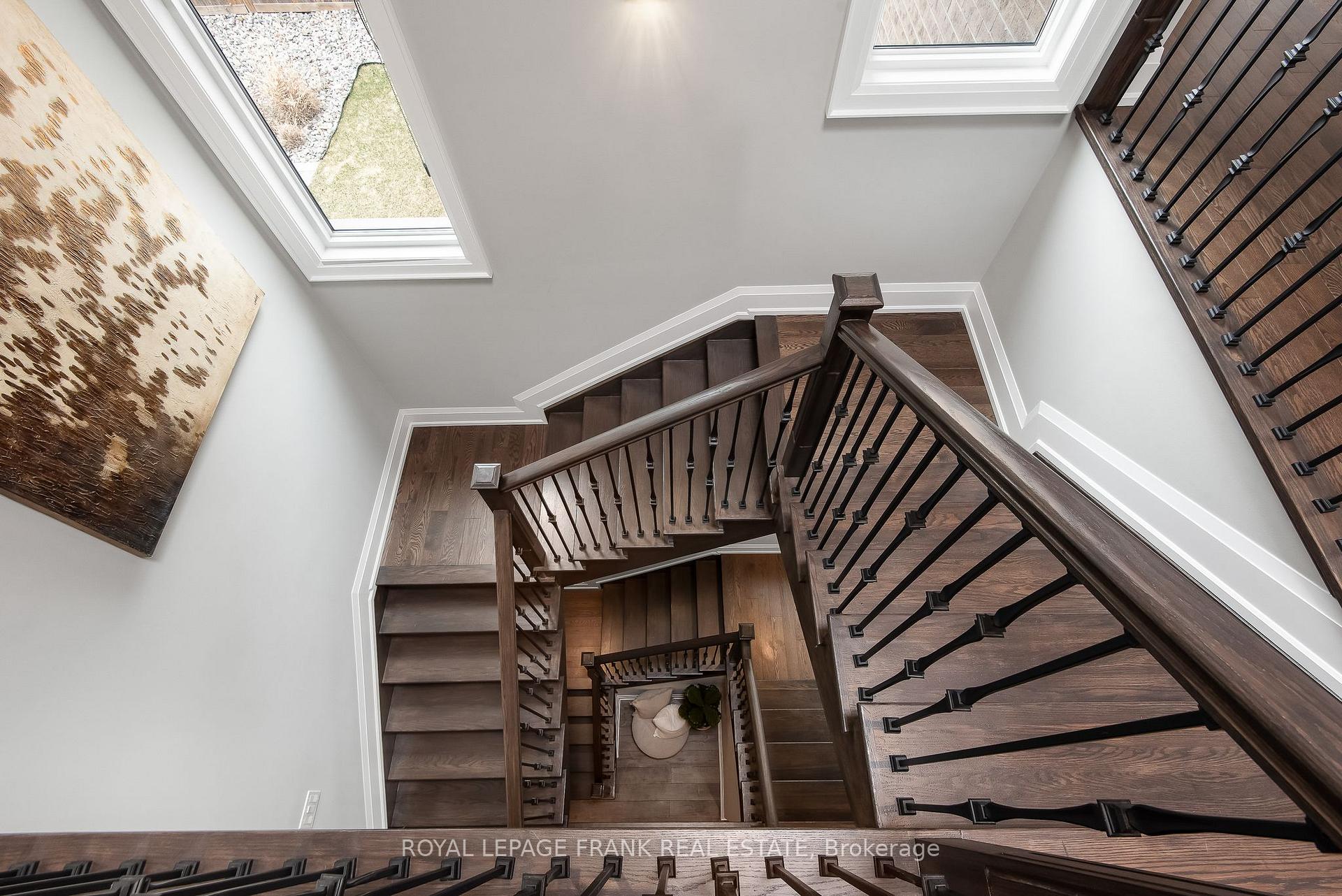Photo 37 of 52 Wootten Way N, Markham, Markham Village — HOMEH