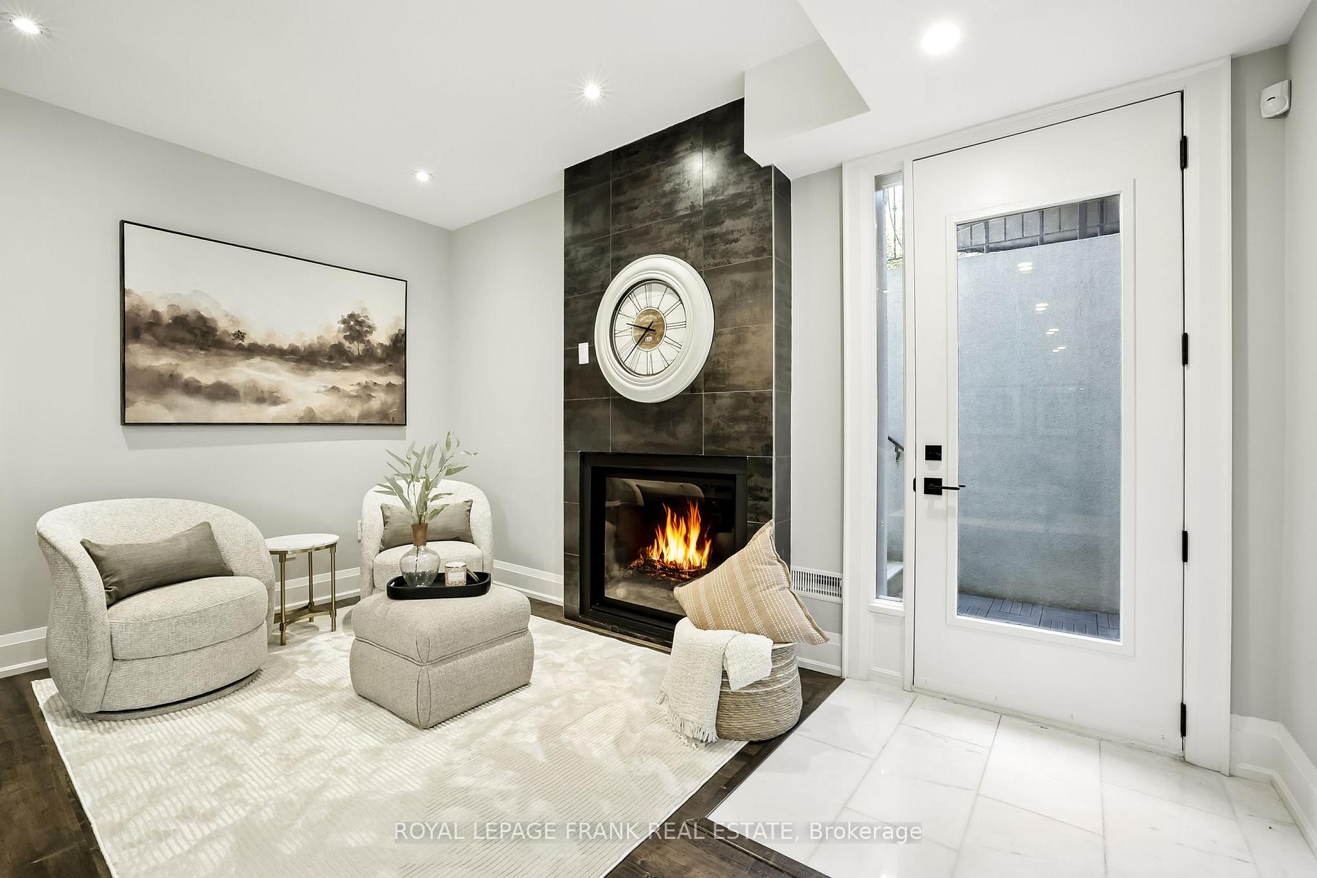Photo 39 of 52 Wootten Way N, Markham, Markham Village — HOMEH
