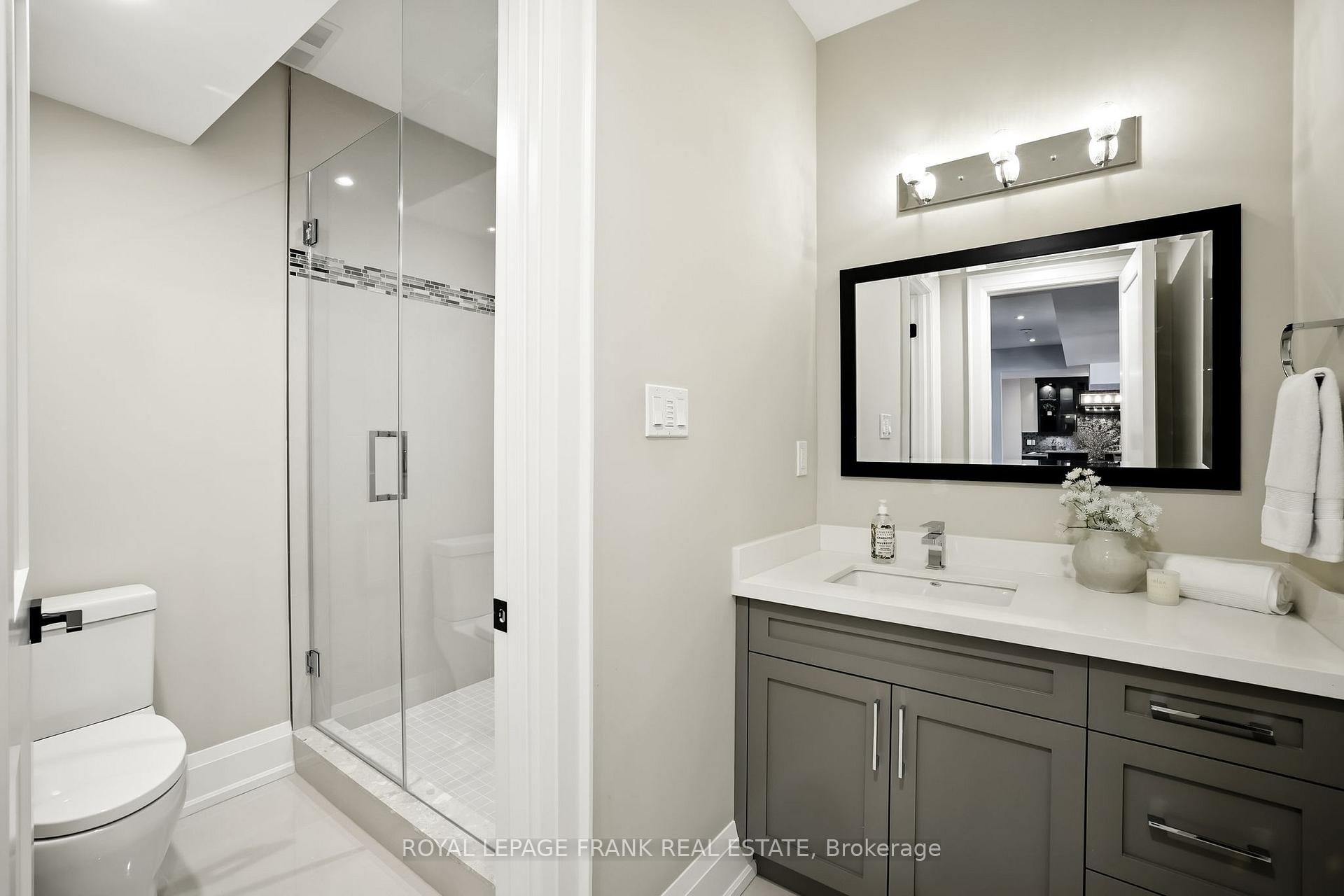 Photo 46 of 52 Wootten Way N, Markham, Markham Village — HOMEH