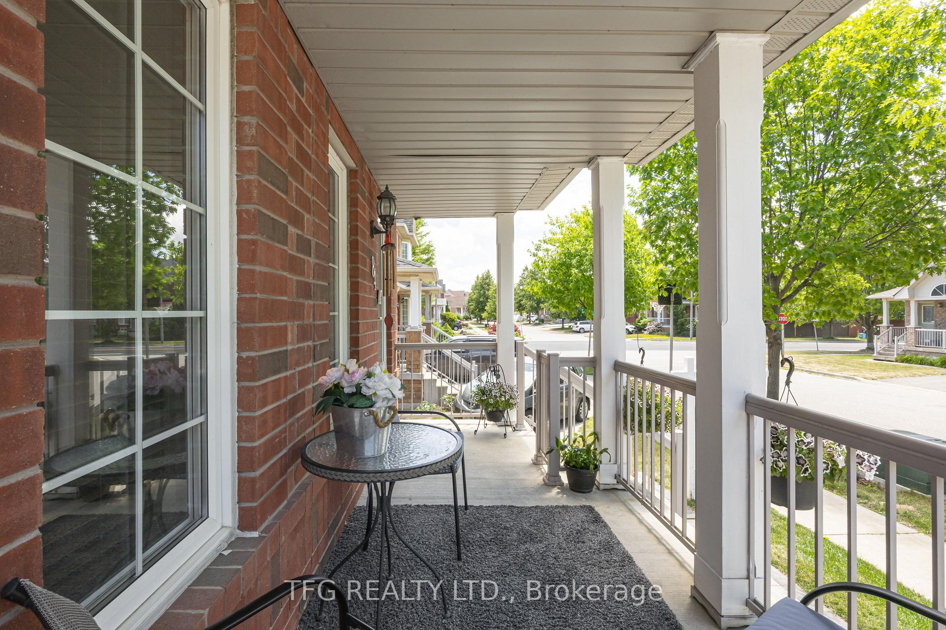 Photo 4 of 84 Stotts Crescent, Markham, Wismer — HOMEH