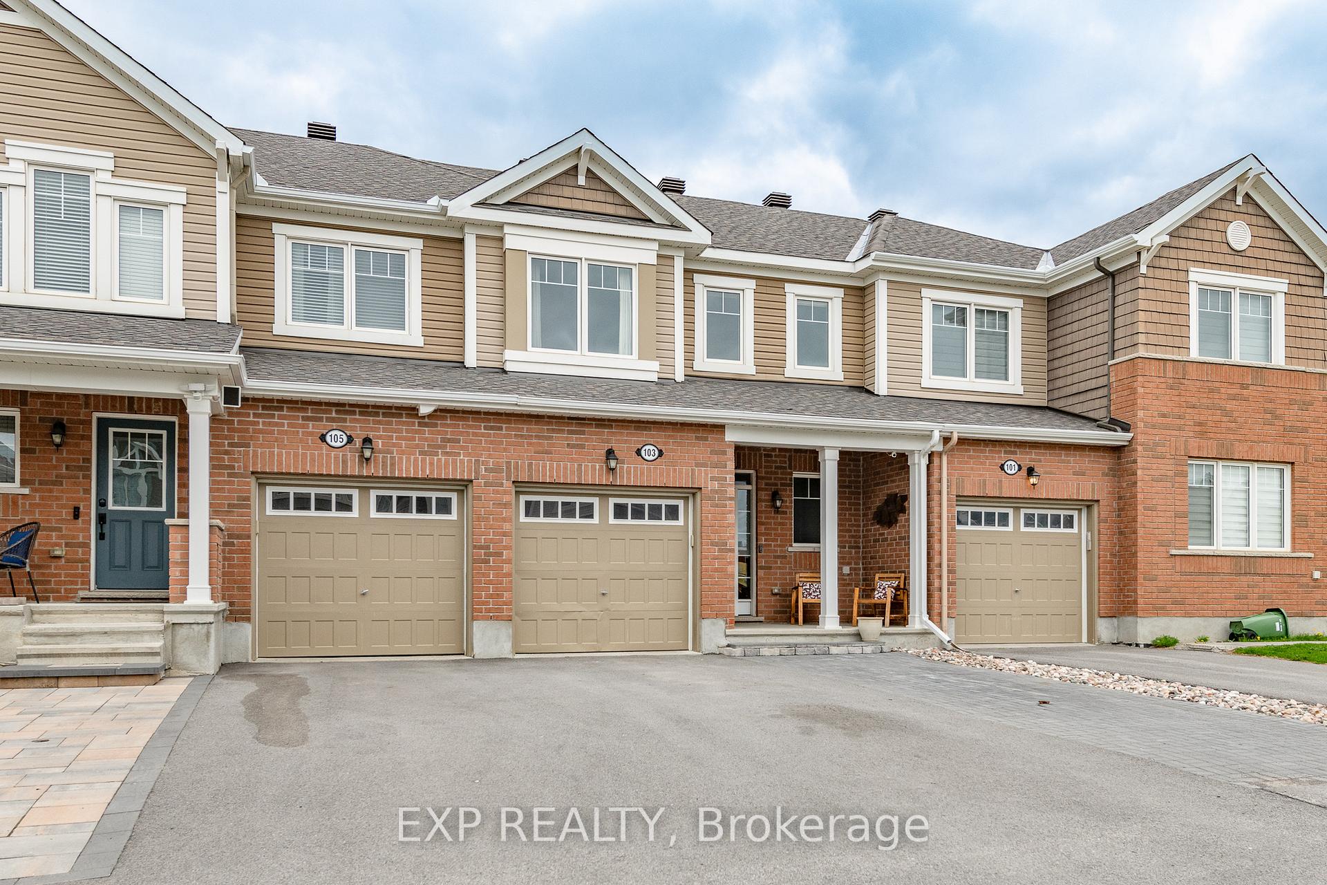 Photo 2 of 103 Cranesbill Road, Ottawa, Kanata - Emerald Meadows/Trailwest — HOMEH