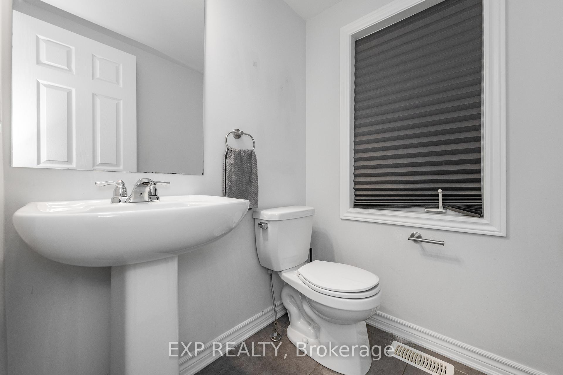 Photo 6 of 103 Cranesbill Road, Ottawa, Kanata - Emerald Meadows/Trailwest — HOMEH