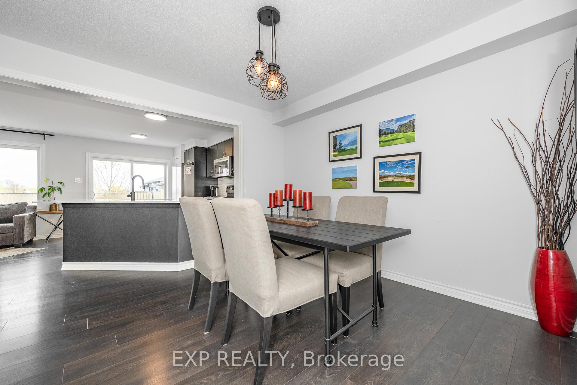 Photo 7 of 103 Cranesbill Road, Ottawa, Kanata - Emerald Meadows/Trailwest — HOMEH