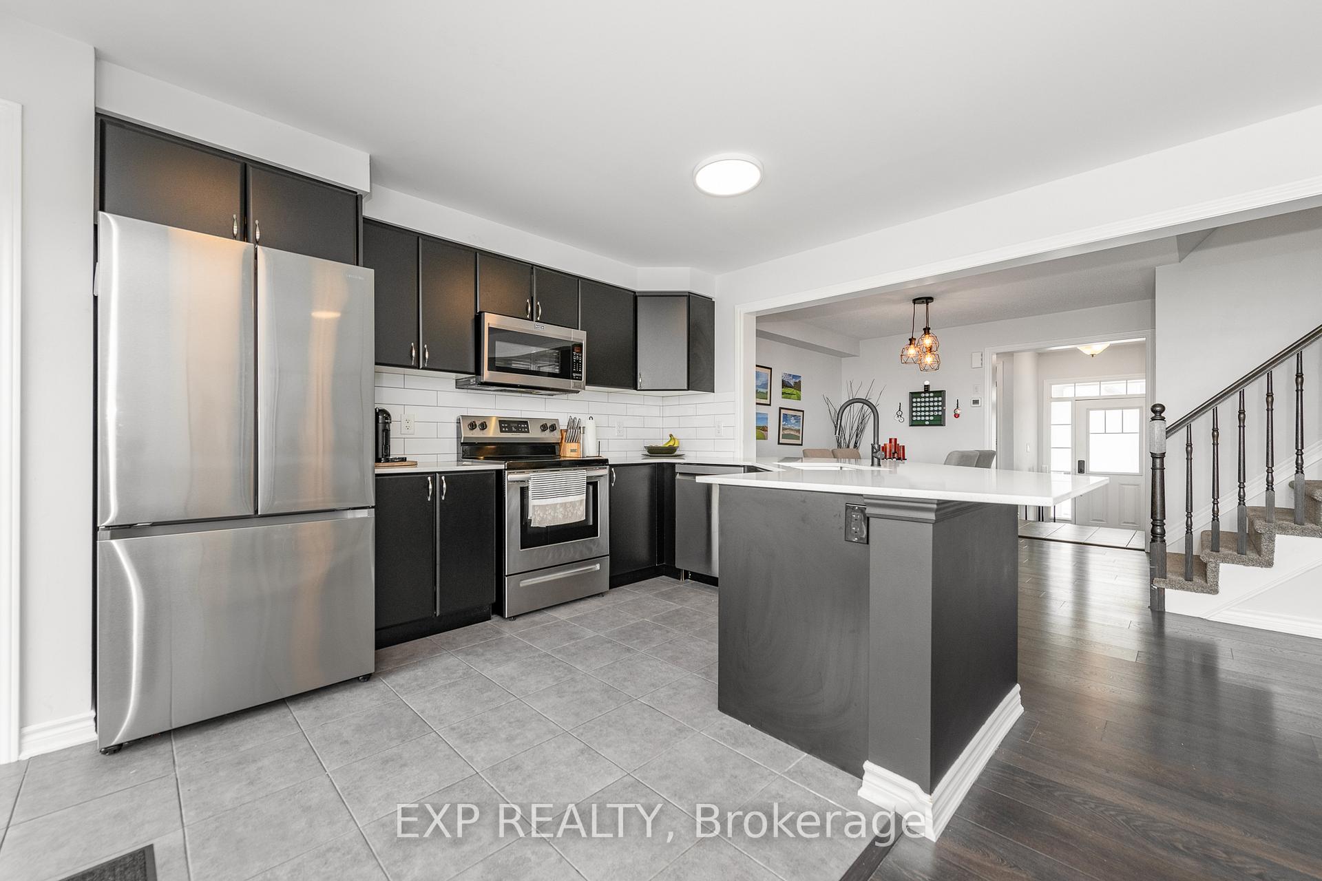 Photo 14 of 103 Cranesbill Road, Ottawa, Kanata - Emerald Meadows/Trailwest — HOMEH