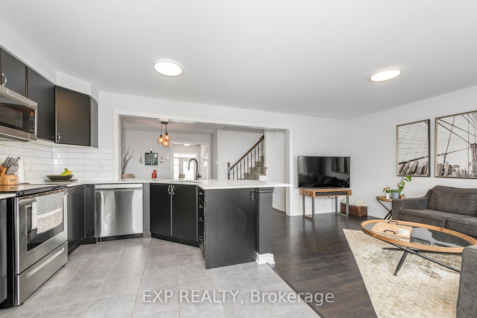 Photo 15 of 103 Cranesbill Road, Ottawa, Kanata - Emerald Meadows/Trailwest — HOMEH