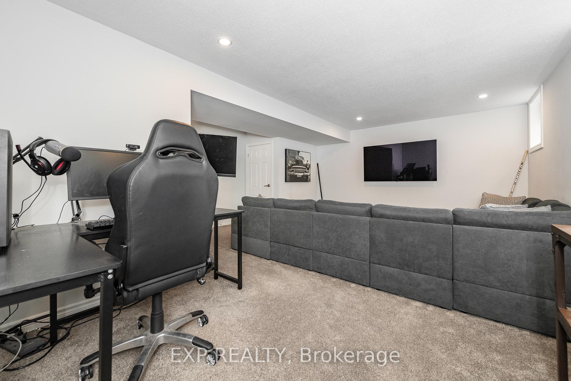Photo 37 of 103 Cranesbill Road, Ottawa, Kanata - Emerald Meadows/Trailwest — HOMEH