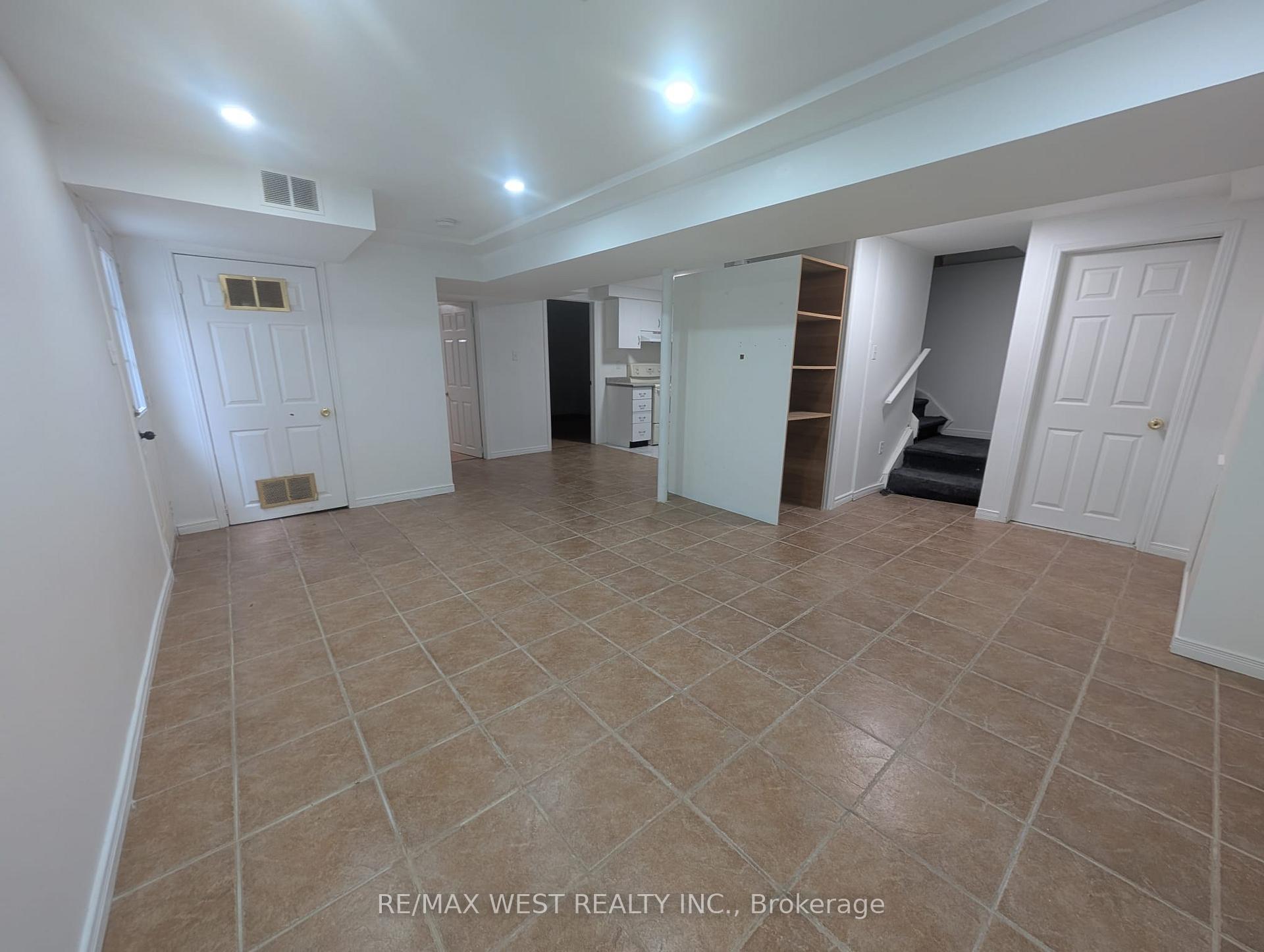 Photo 3 of Unit BSMT, 45 Mercer Crescent, Markham, Raymerville — HOMEH