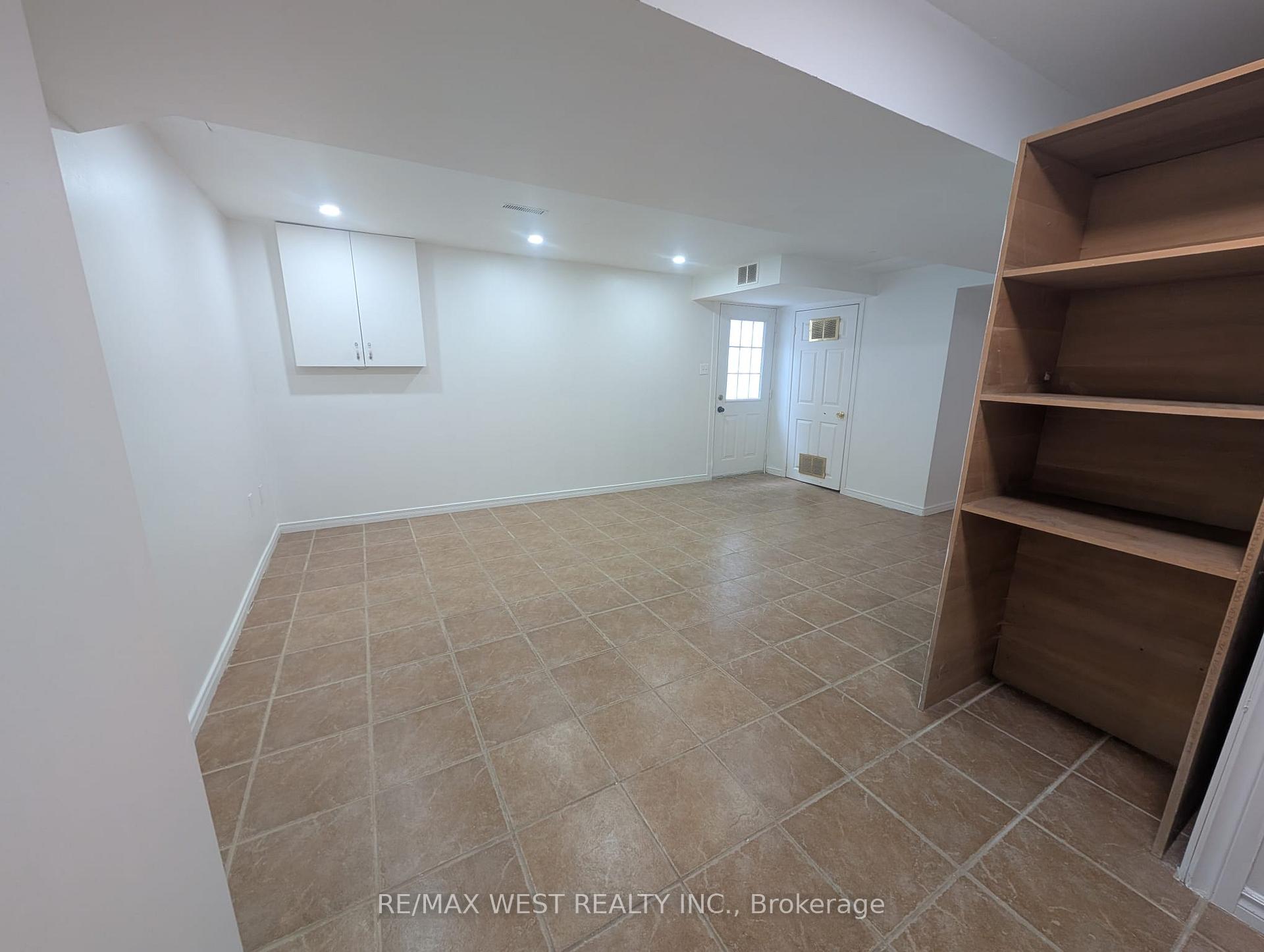 Photo 4 of Unit BSMT, 45 Mercer Crescent, Markham, Raymerville — HOMEH
