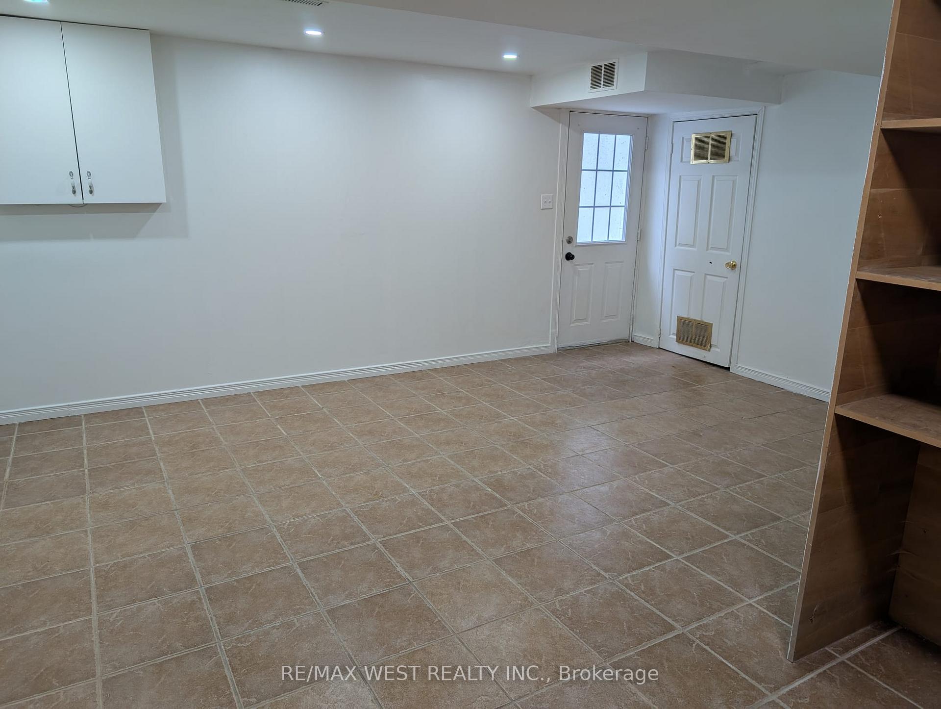 Photo 5 of Unit BSMT, 45 Mercer Crescent, Markham, Raymerville — HOMEH