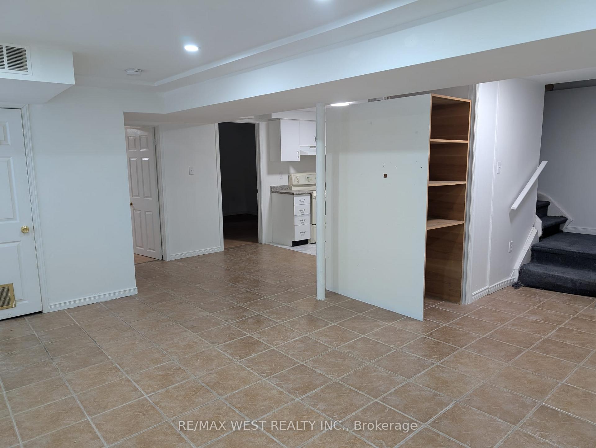 Photo 6 of Unit BSMT, 45 Mercer Crescent, Markham, Raymerville — HOMEH