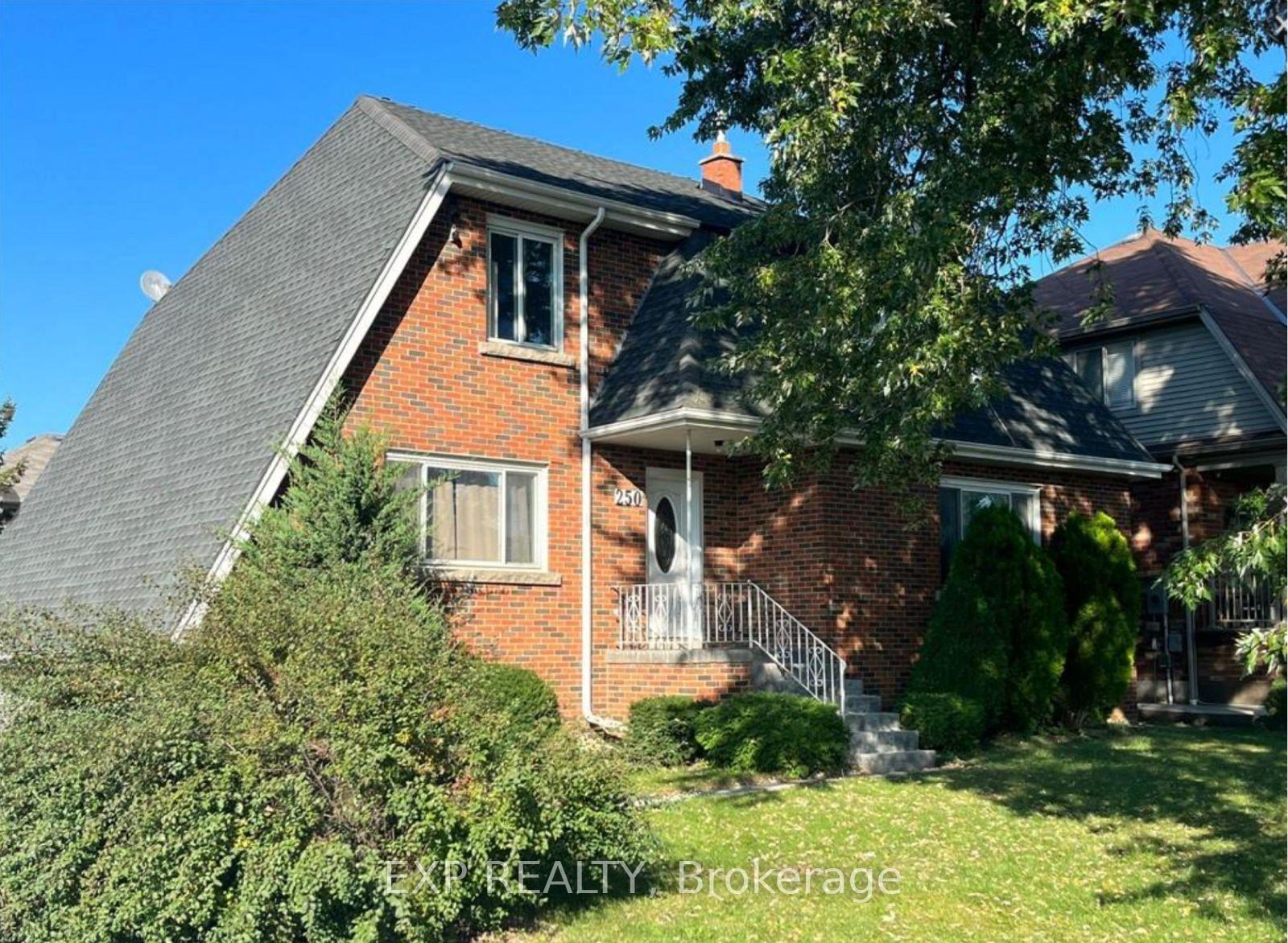 Photo 2 of 250 Highland Road W, Hamilton, Stoney Creek Mountain — HOMEH