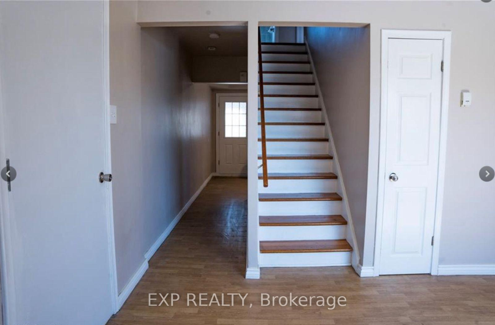 Photo 5 of 250 Highland Road W, Hamilton, Stoney Creek Mountain — HOMEH