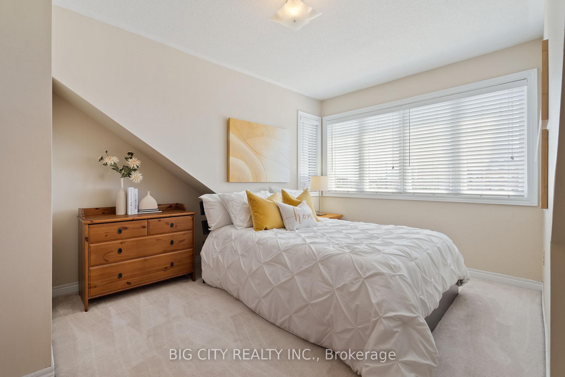 Photo 23 of 98 Riverlands Avenue, Markham, Cornell — HOMEH