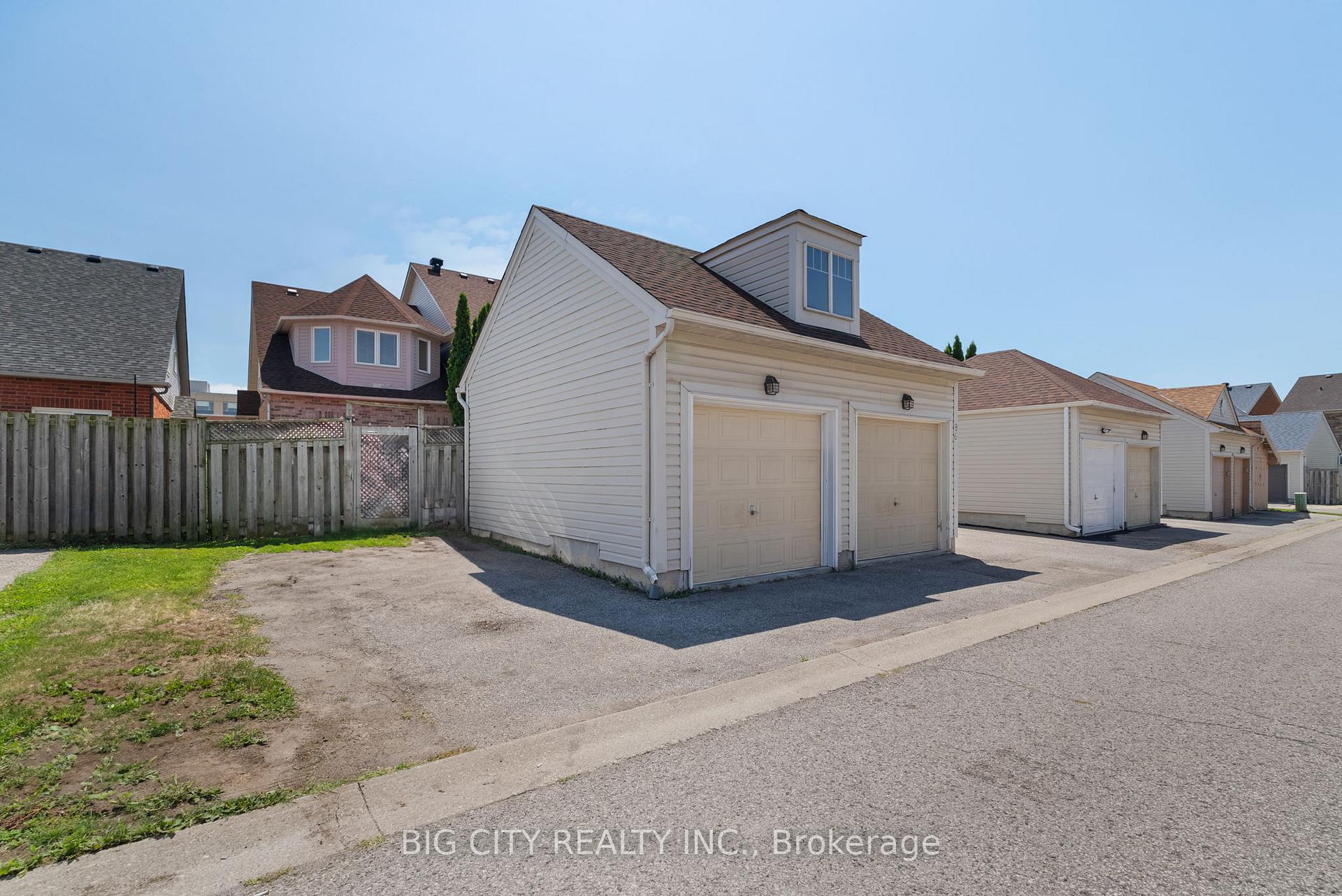 Photo 36 of 98 Riverlands Avenue, Markham, Cornell — HOMEH