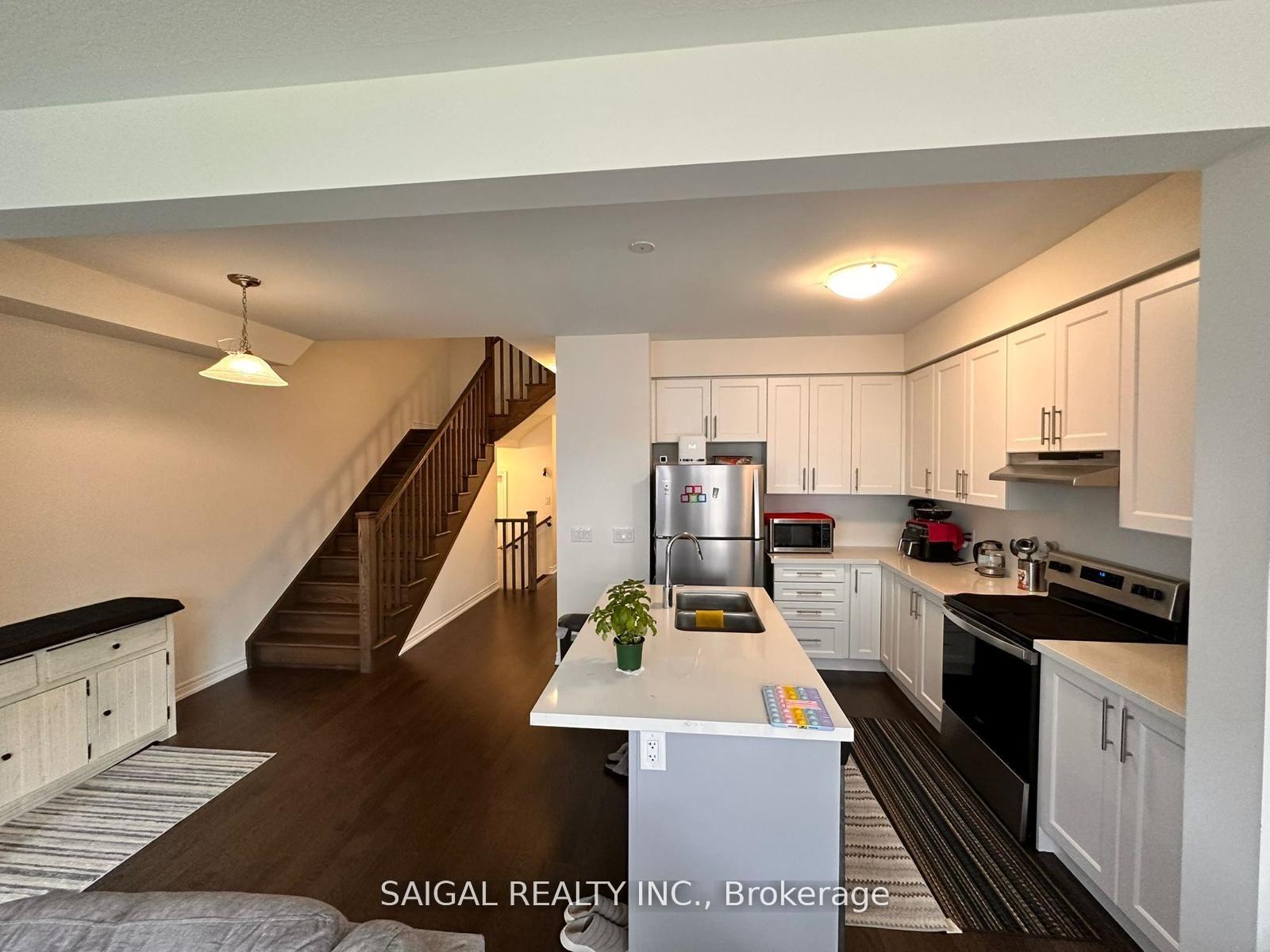 Photo 5 of 155 Broadacre Drive E, Kitchener — HOMEH