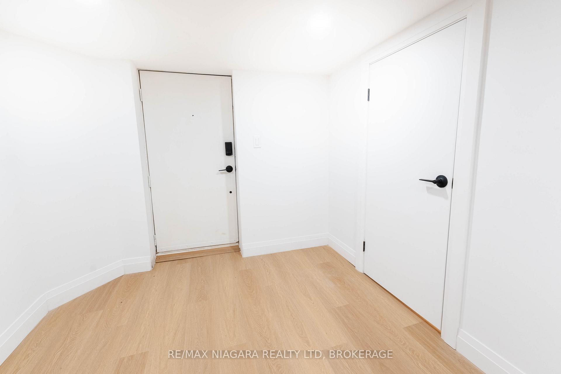 Photo 3 of 533 Cannon Street E, Hamilton, Gibson — HOMEH