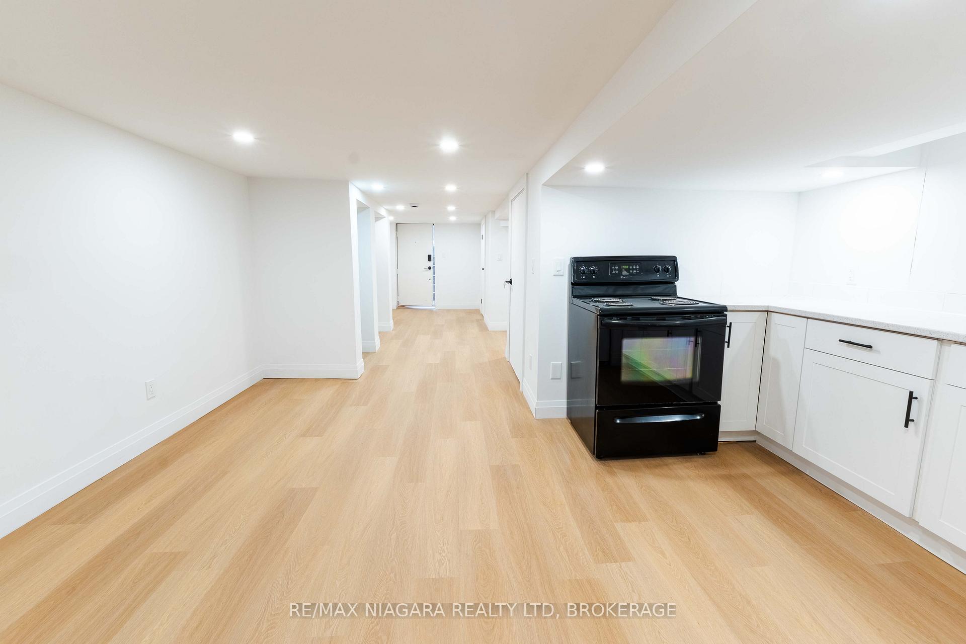 Photo 13 of 533 Cannon Street E, Hamilton, Gibson — HOMEH
