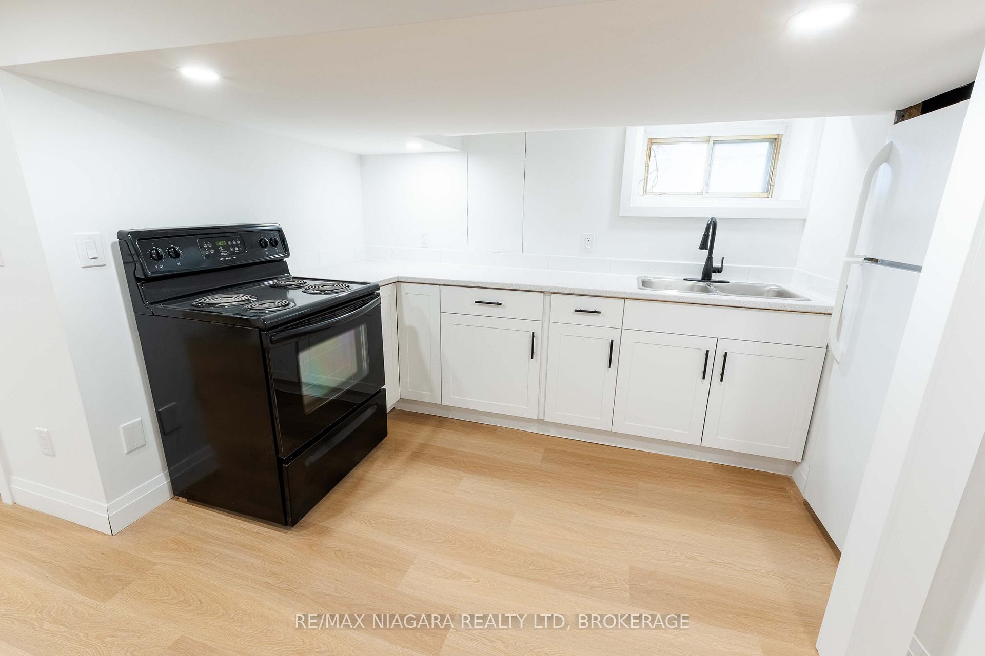 Photo 14 of 533 Cannon Street E, Hamilton, Gibson — HOMEH