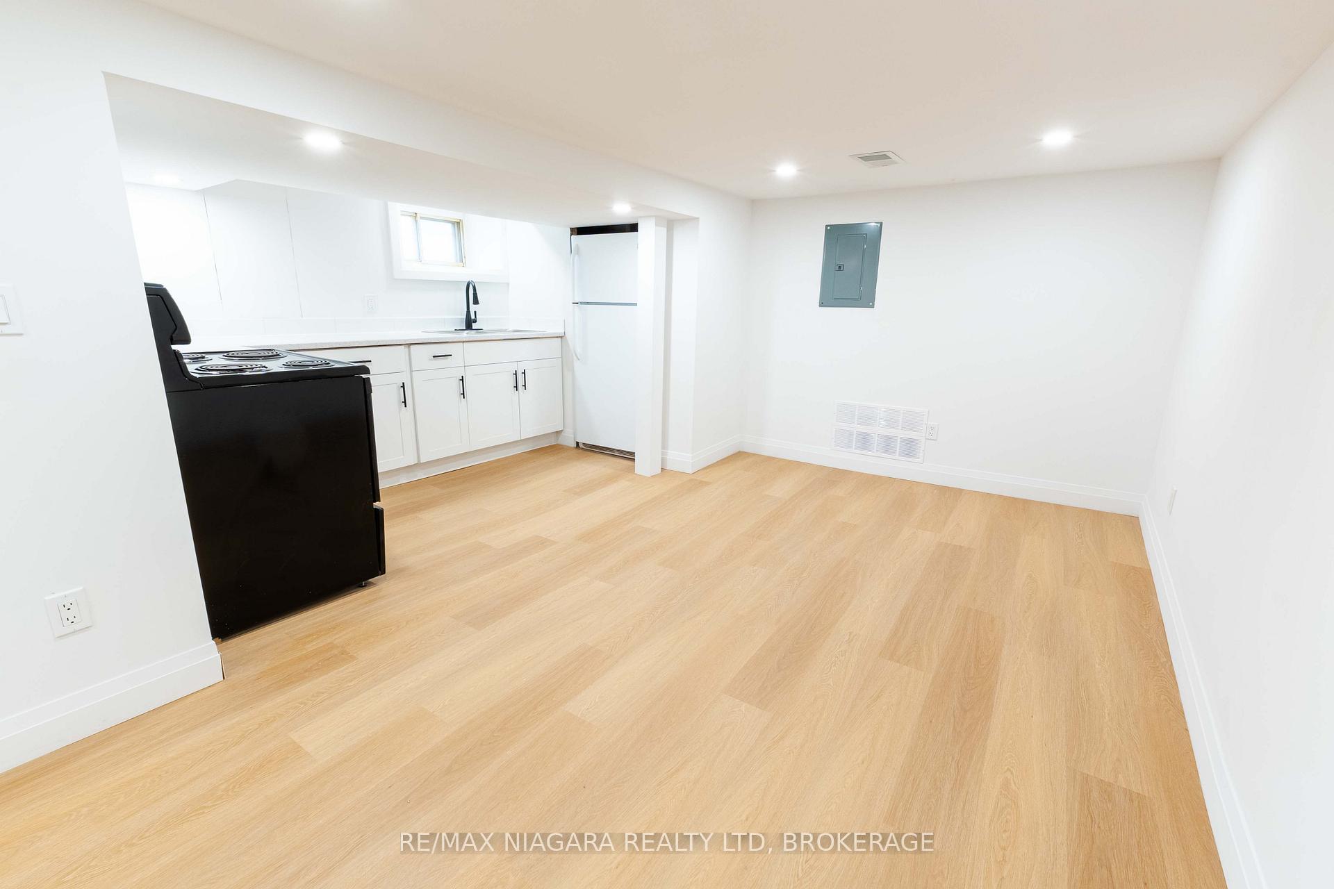 Photo 16 of 533 Cannon Street E, Hamilton, Gibson — HOMEH