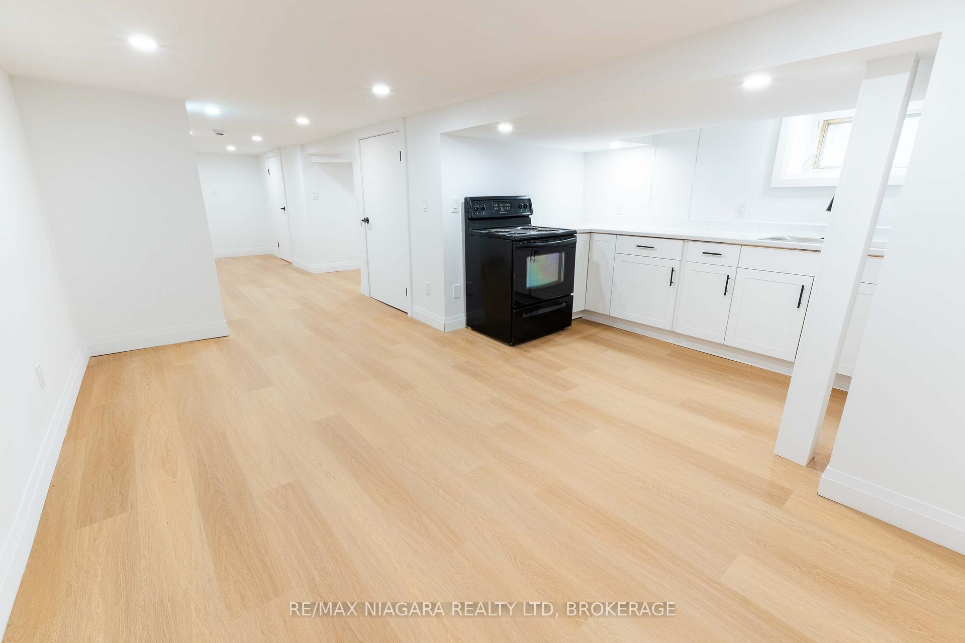 Photo 18 of 533 Cannon Street E, Hamilton, Gibson — HOMEH