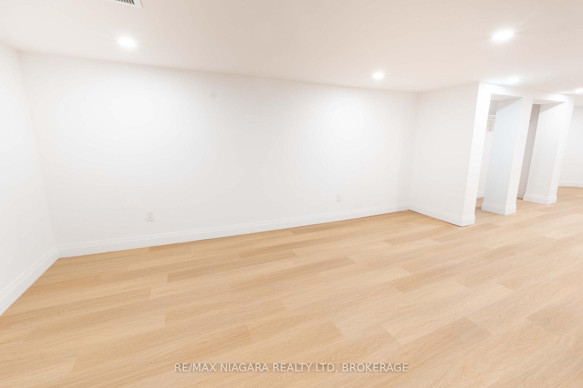 Photo 19 of 533 Cannon Street E, Hamilton, Gibson — HOMEH