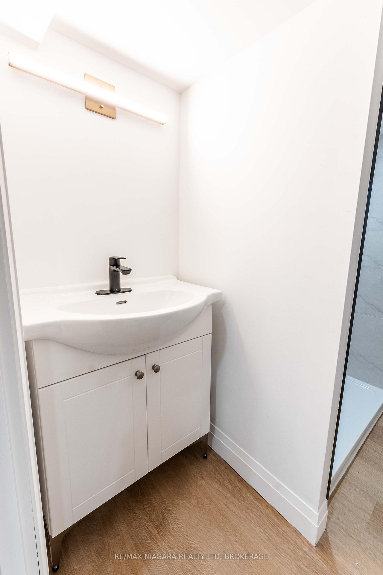 Photo 21 of 533 Cannon Street E, Hamilton, Gibson — HOMEH
