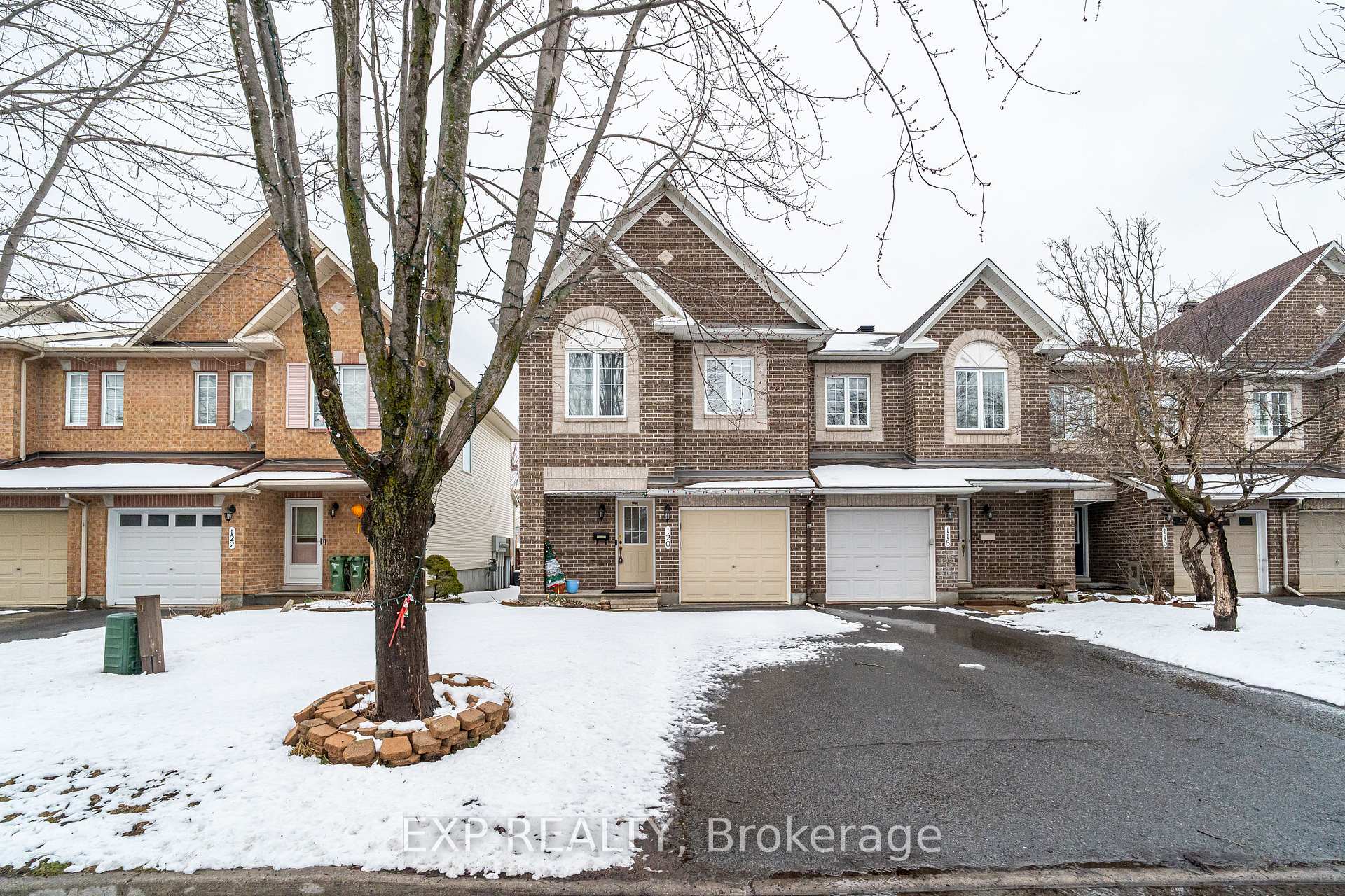 Photo 2 of 120 Landover Crescent, Ottawa, Kanata - Emerald Meadows/Trailwest — HOMEH
