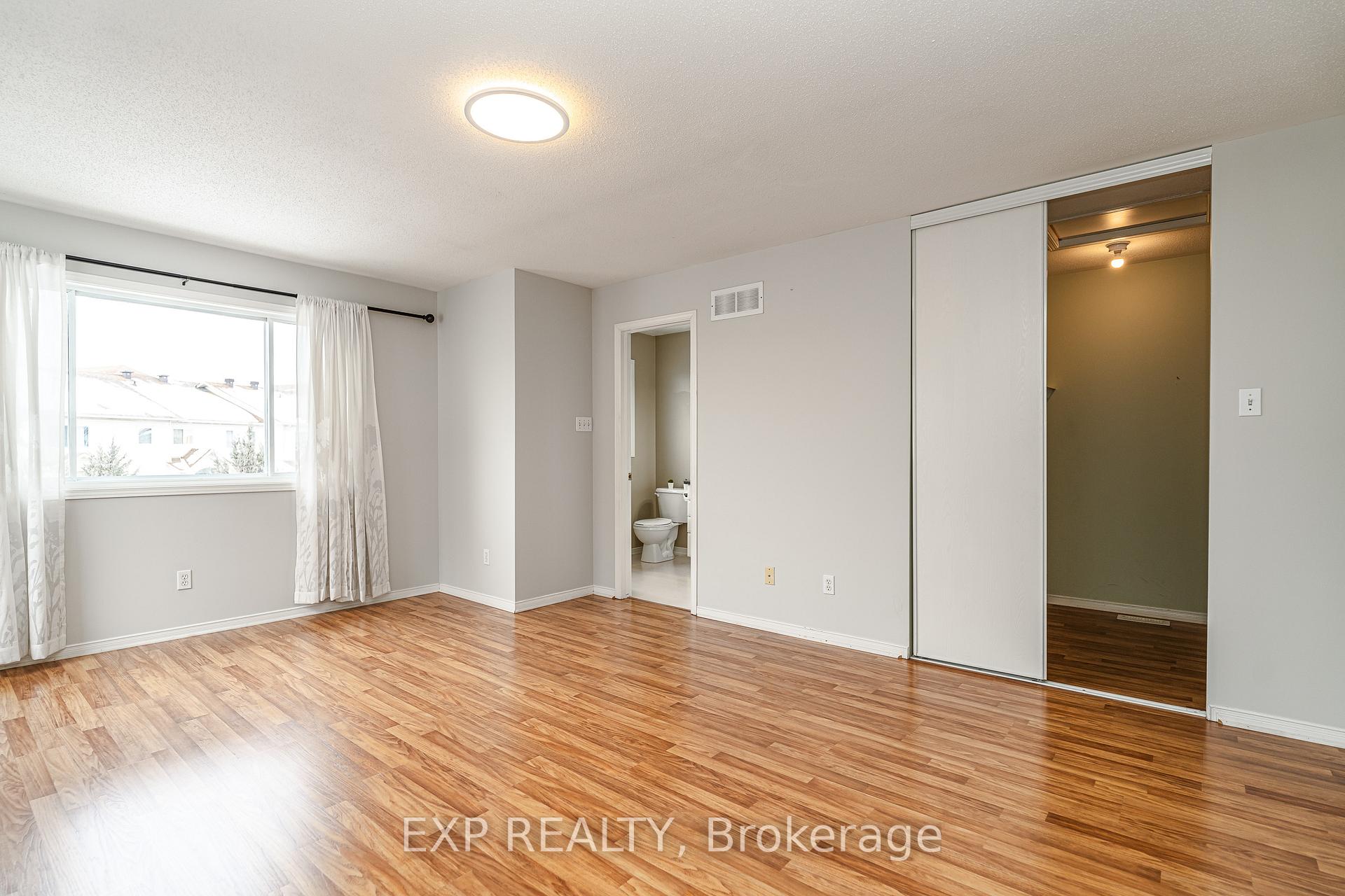 Photo 14 of 120 Landover Crescent, Ottawa, Kanata - Emerald Meadows/Trailwest — HOMEH