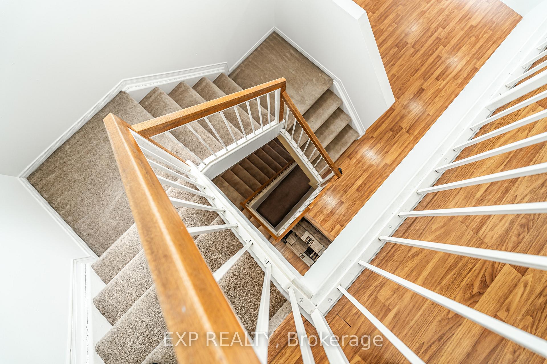 Photo 21 of 120 Landover Crescent, Ottawa, Kanata - Emerald Meadows/Trailwest — HOMEH