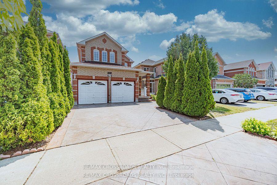 Photo 1 of 37 Clifton Court, Markham, Middlefield — HOMEH