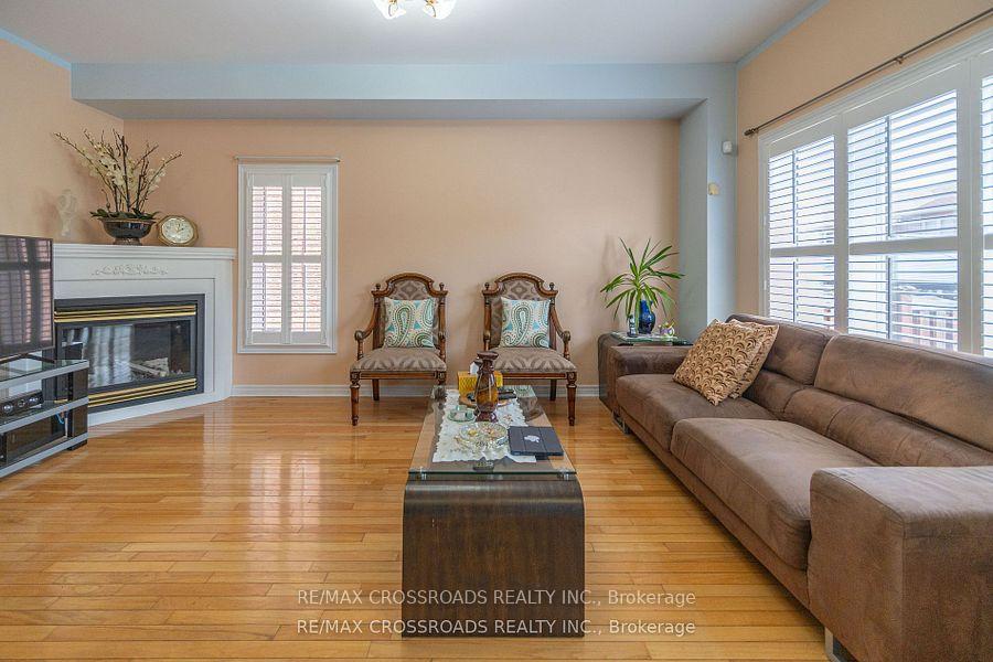 Photo 12 of 37 Clifton Court, Markham, Middlefield — HOMEH