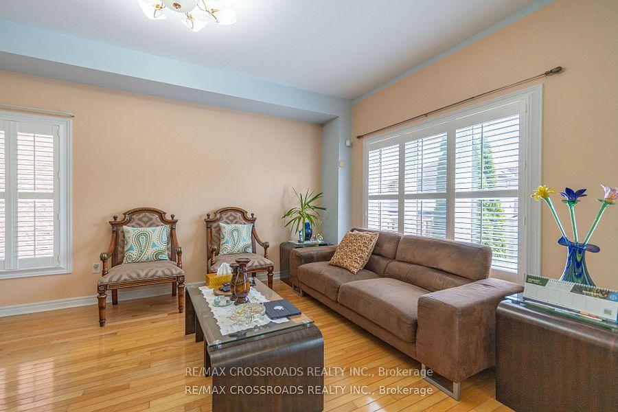 Photo 16 of 37 Clifton Court, Markham, Middlefield — HOMEH