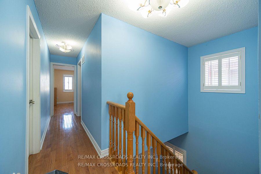 Photo 24 of 37 Clifton Court, Markham, Middlefield — HOMEH