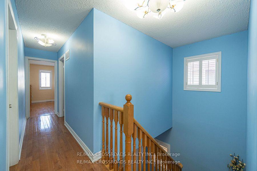 Photo 25 of 37 Clifton Court, Markham, Middlefield — HOMEH