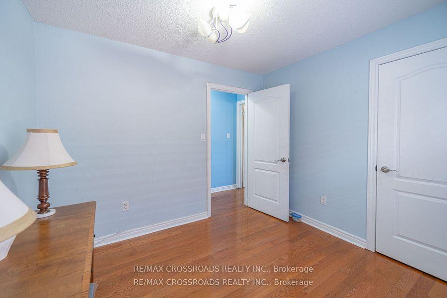 Photo 32 of 37 Clifton Court, Markham, Middlefield — HOMEH