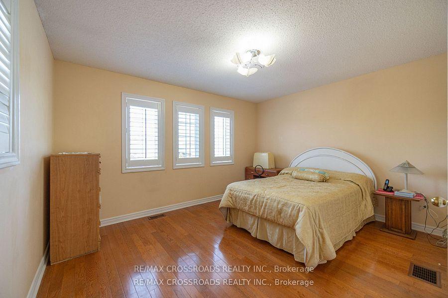 Photo 33 of 37 Clifton Court, Markham, Middlefield — HOMEH