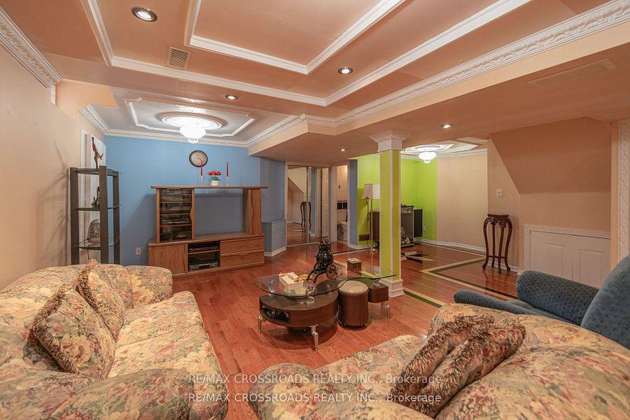 Photo 40 of 37 Clifton Court, Markham, Middlefield — HOMEH
