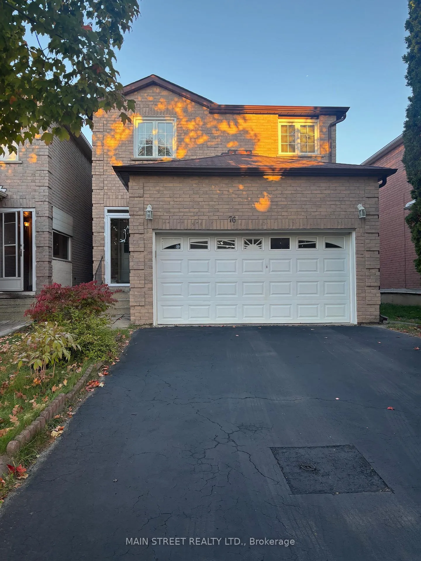 Photo 2 of 76 William Honey Crescent, Markham, Middlefield — HOMEH