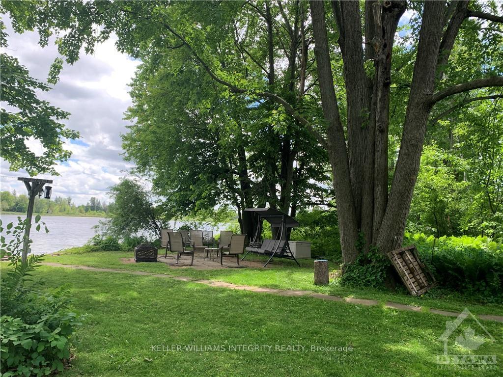 Photo 4 of 1388 Commodore Lane, Ottawa, Kars — HOMEH