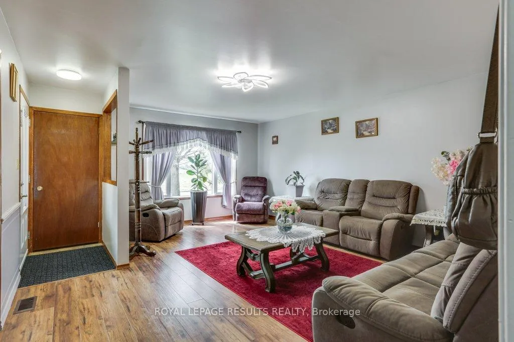 Photo 4 of 9200 Richmond Road, Bayham, Richmond — HOMEH