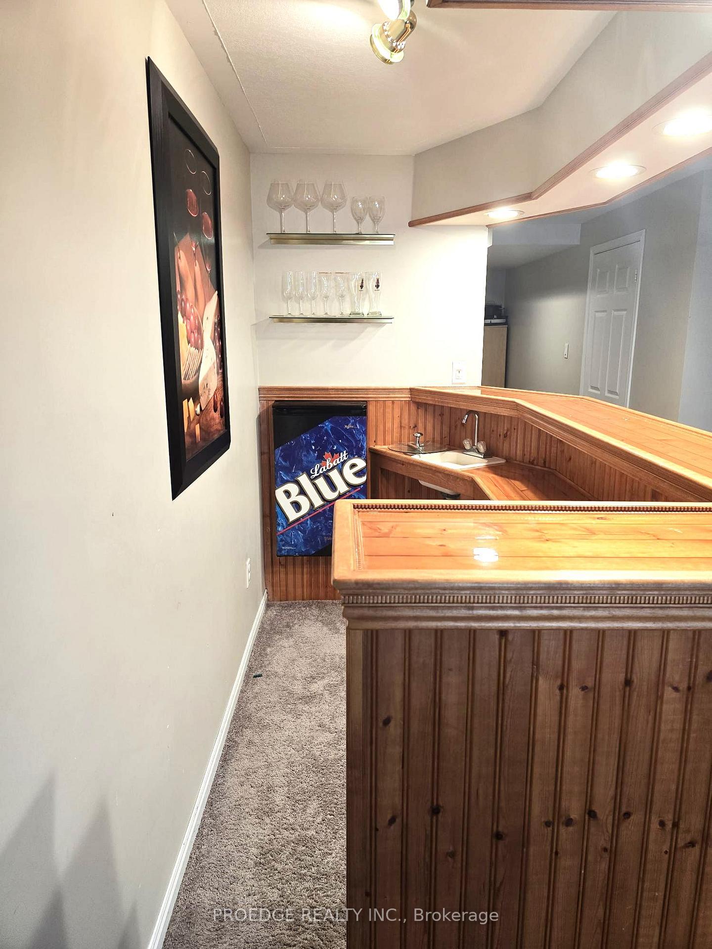 Photo 9 of 18 Dawn Ridge Drive, Kitchener — HOMEH